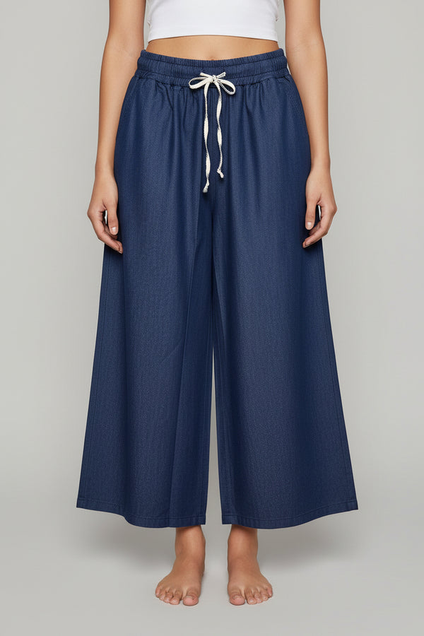 young girl wearing Blue denim palzzo